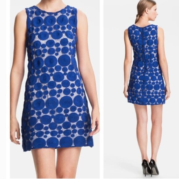 ❤️ALICE + OLIVIA Blue Dot Lace Shift Dress - Size 6 - Picture 2 of 8